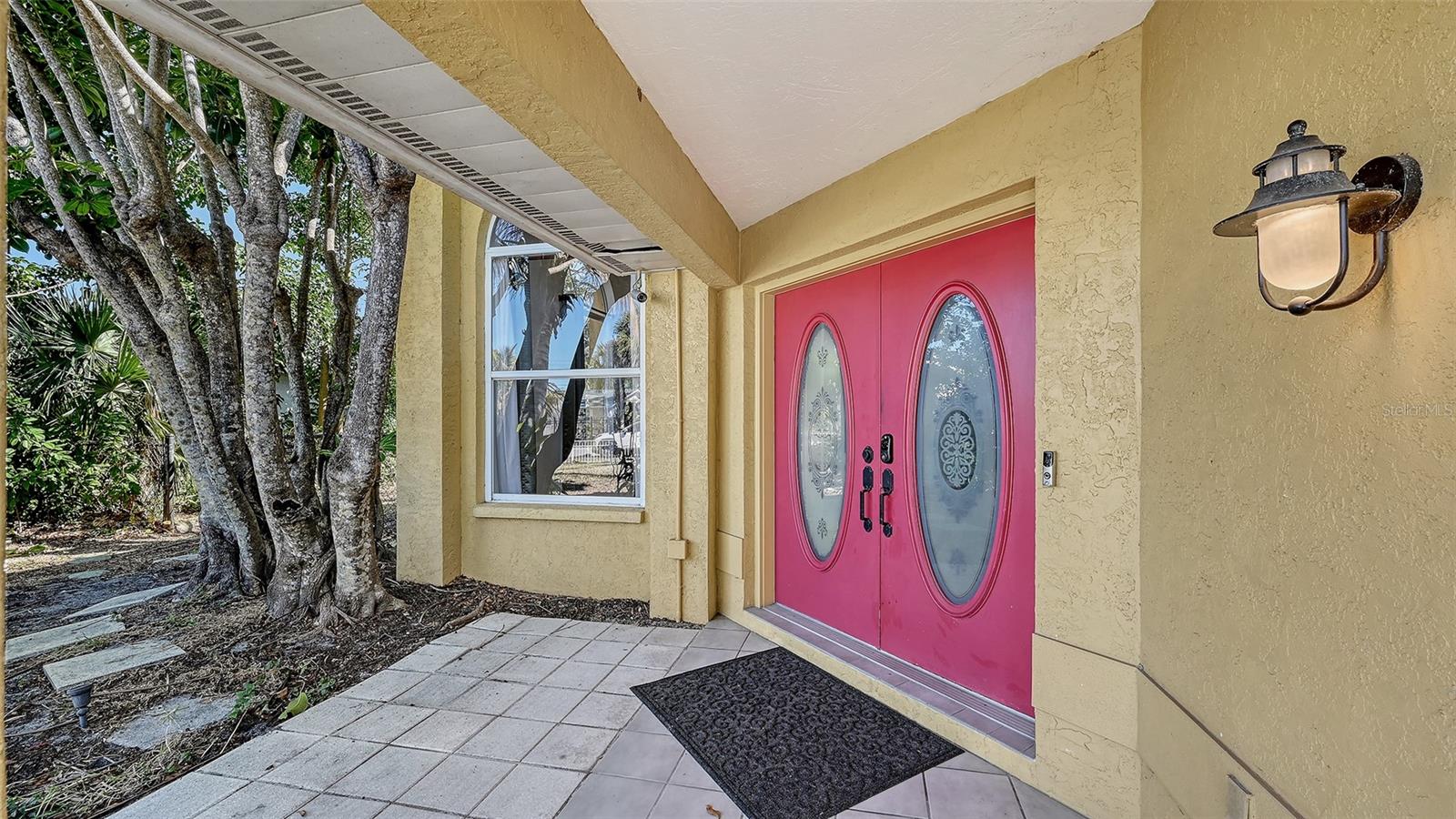 2429 WHIPPOORWILL CIR photo 4