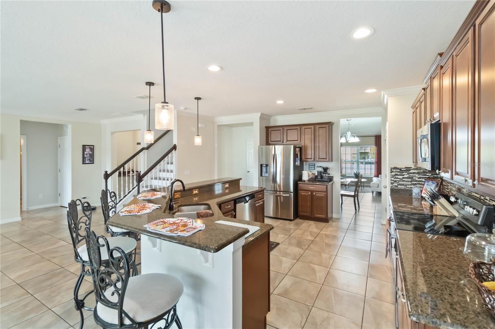 3622 CAPE CT photo 5
