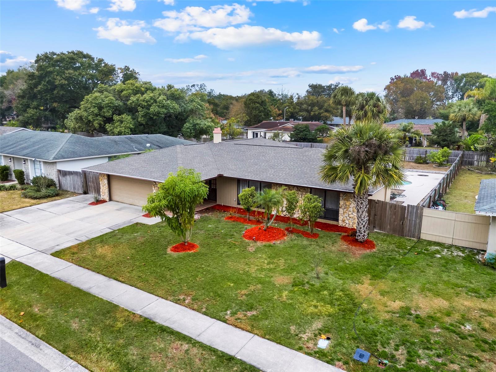1009 TERRY DR photo 3