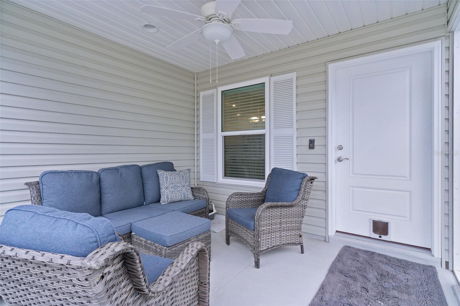 842 SPRING AVE photo 4