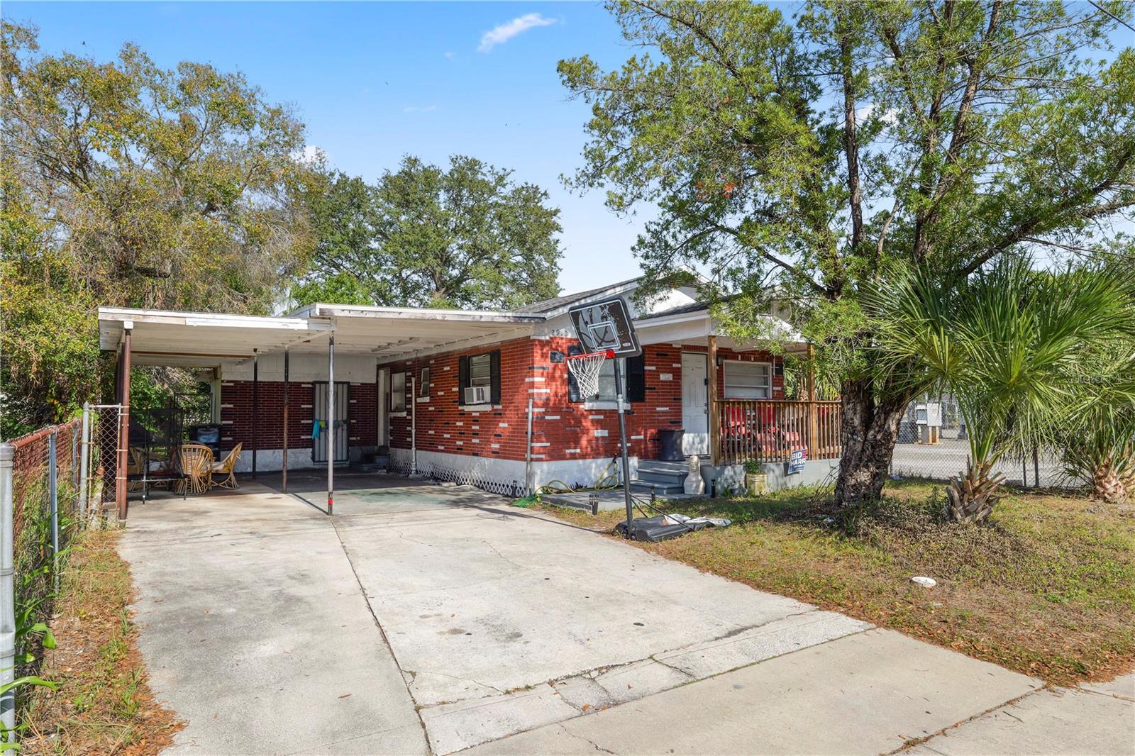 2910 E EMMA ST — home for sale