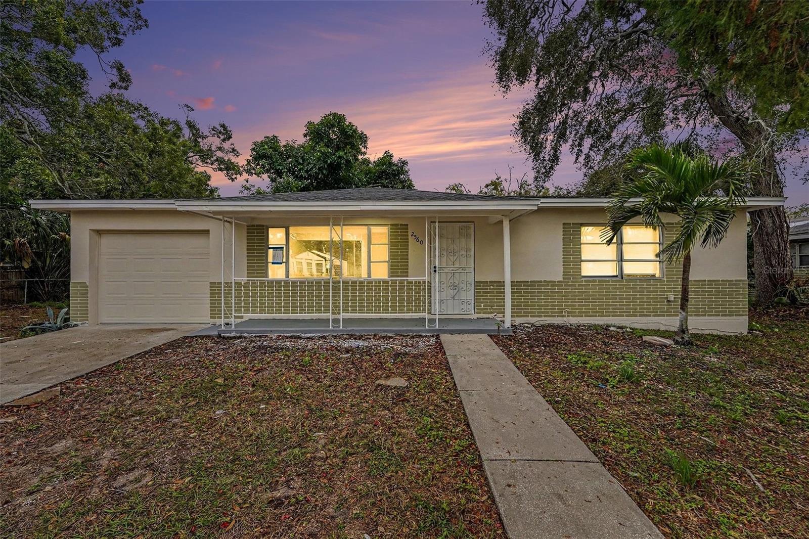 2560 QUEENSBORO AVE S — home for sale