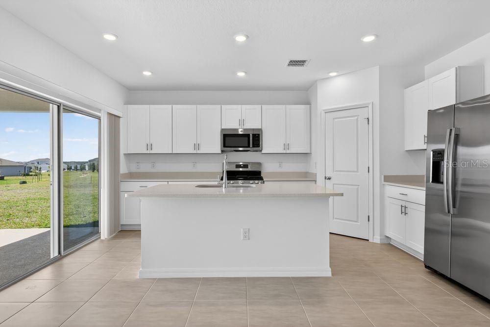 217 STREAMWATER WAY photo 2