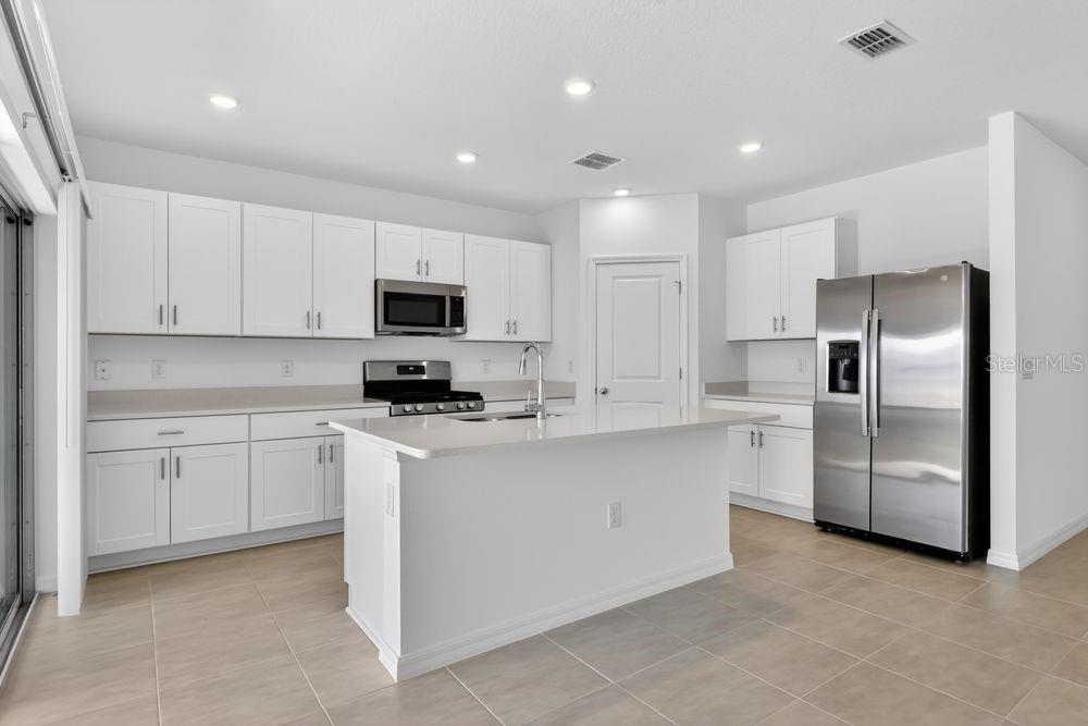 217 STREAMWATER WAY photo 4
