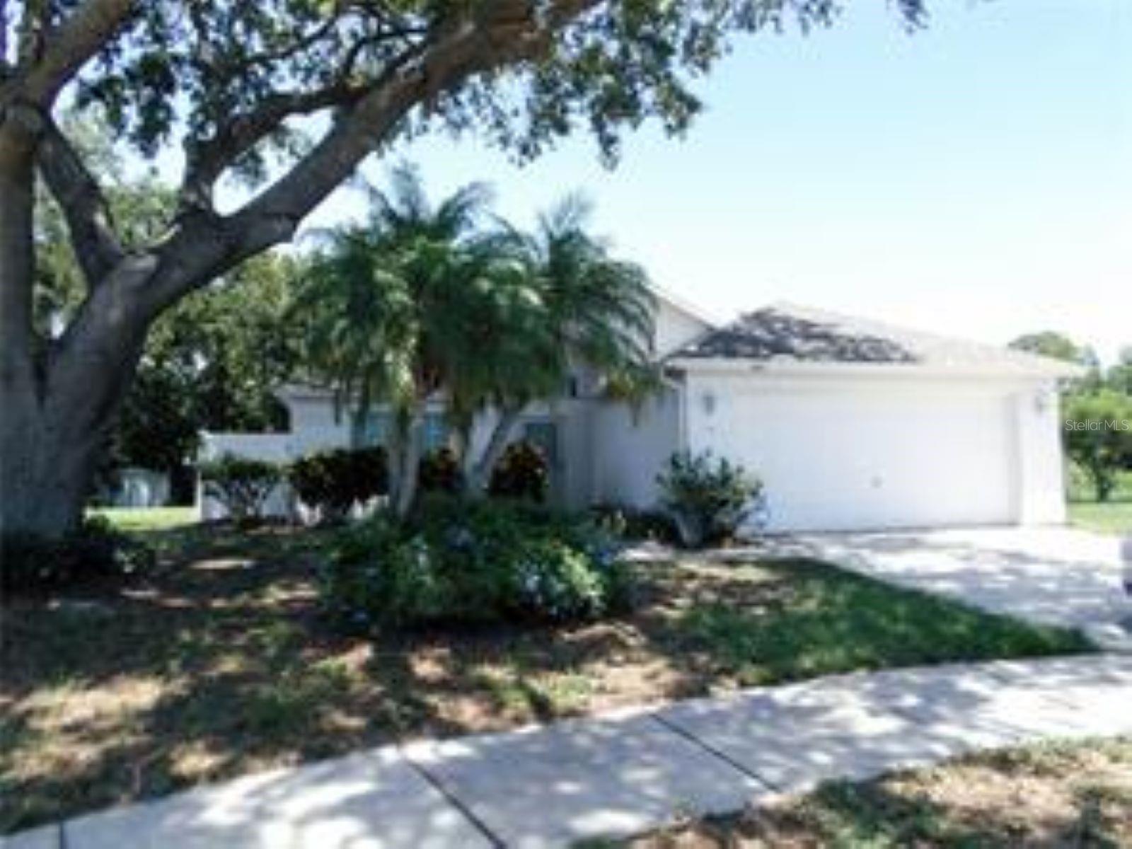1802 DURKEE PL photo 2