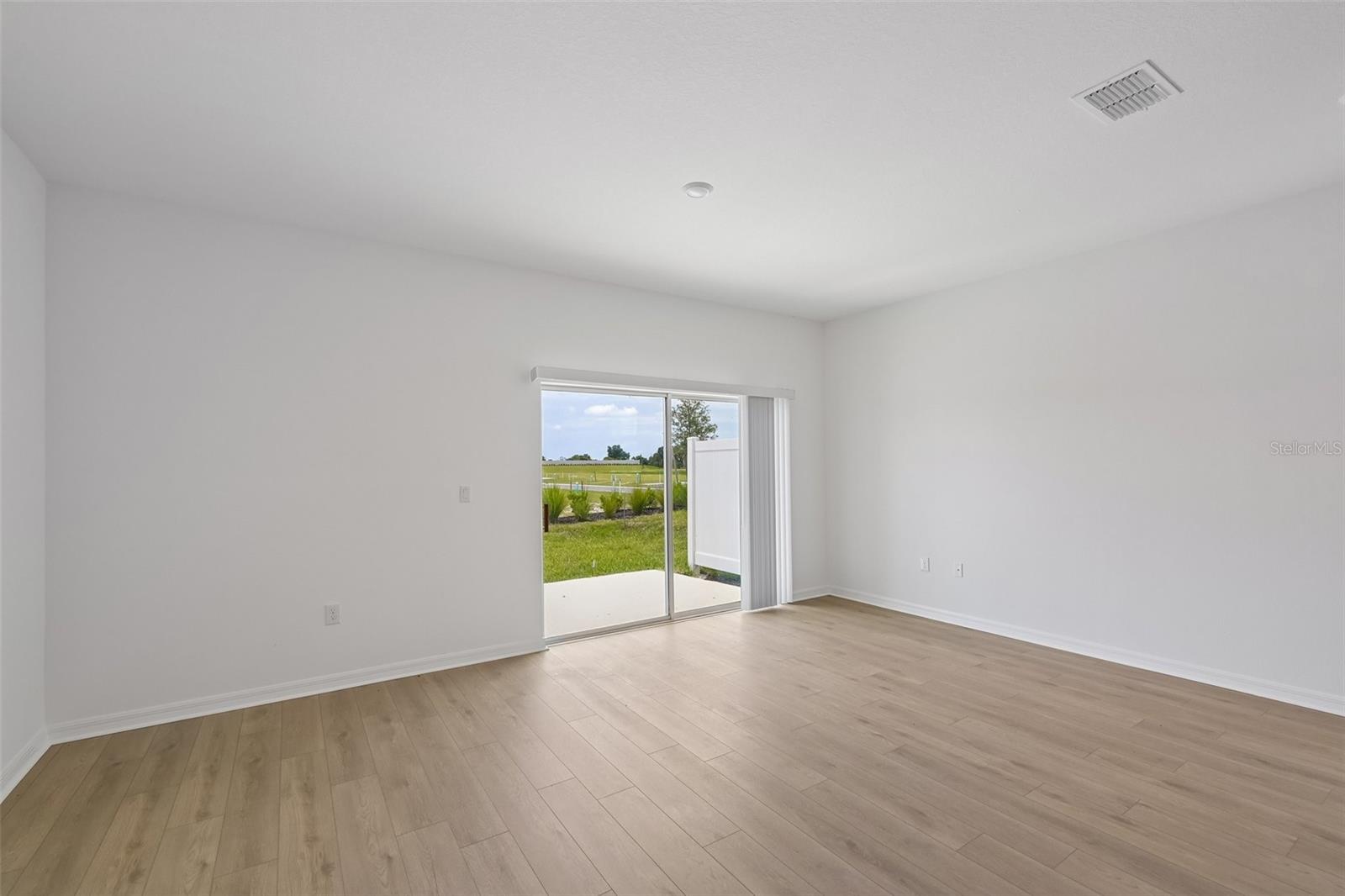 10754 ECLIPSE ST photo 3