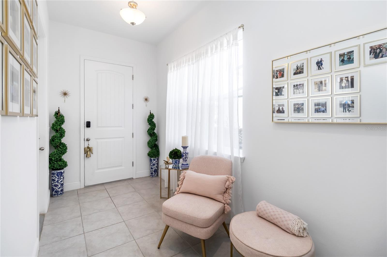 15742 VETTA DR photo 3