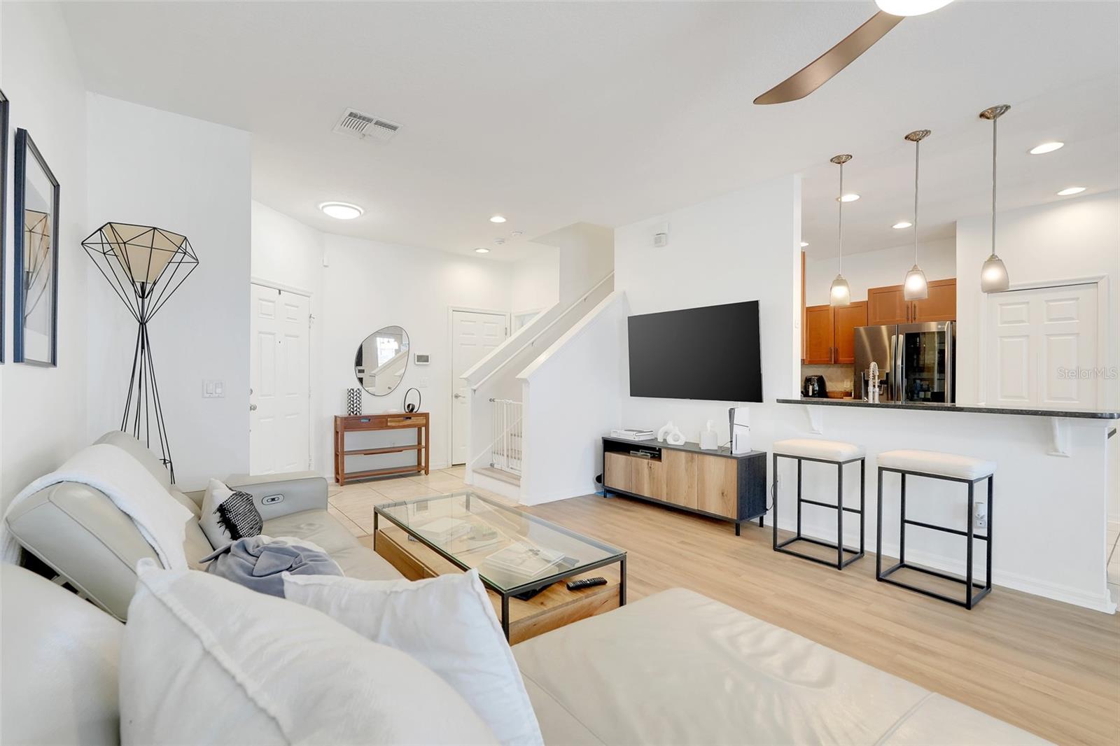 5445 LEIGHTON LN photo 2