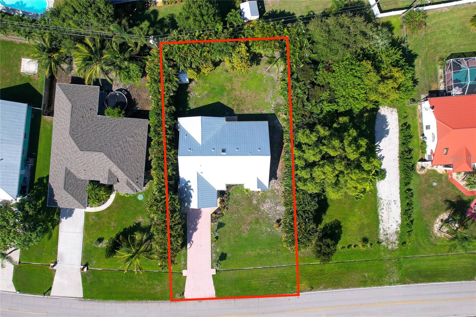 1785 SE BERKSHIRE BLVD photo 4