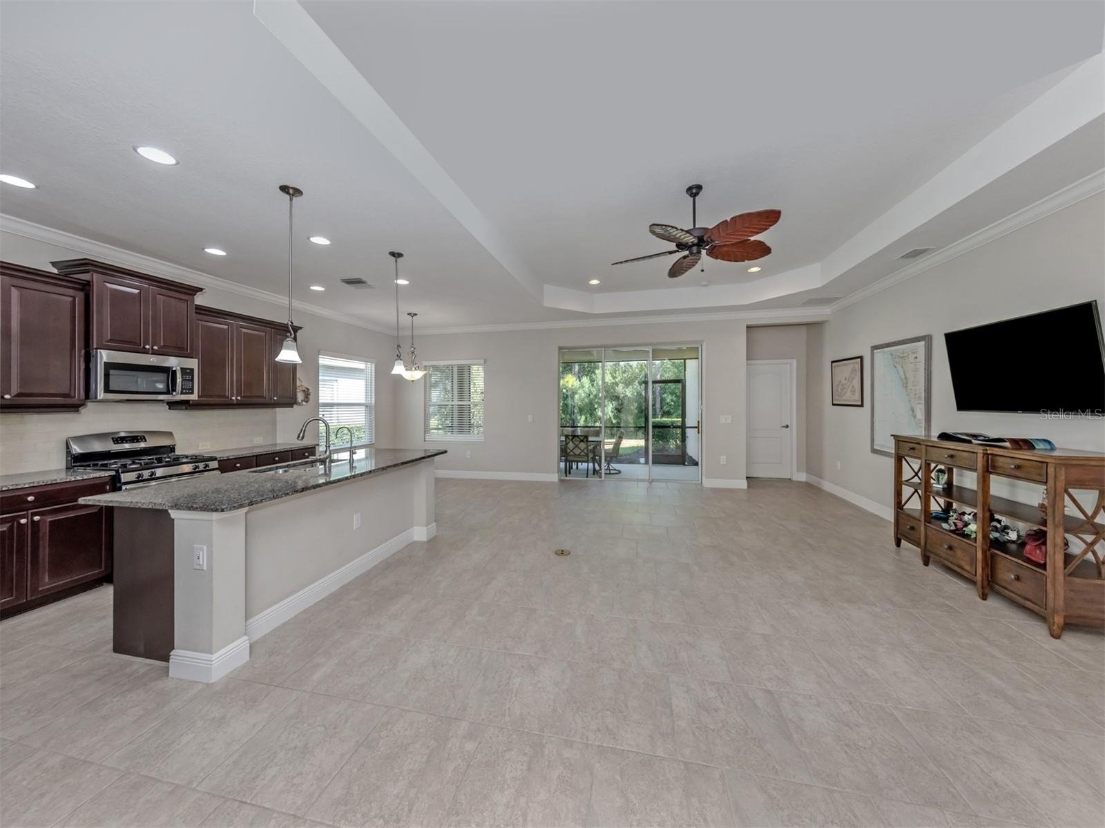 12240 STUART DR photo 3