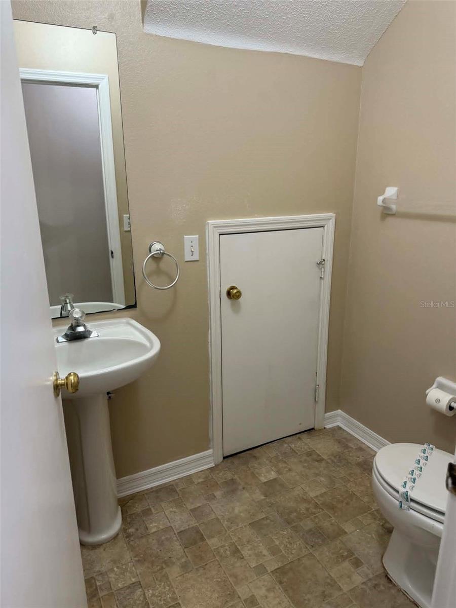 2113 FLUORSHIRE DR photo 5