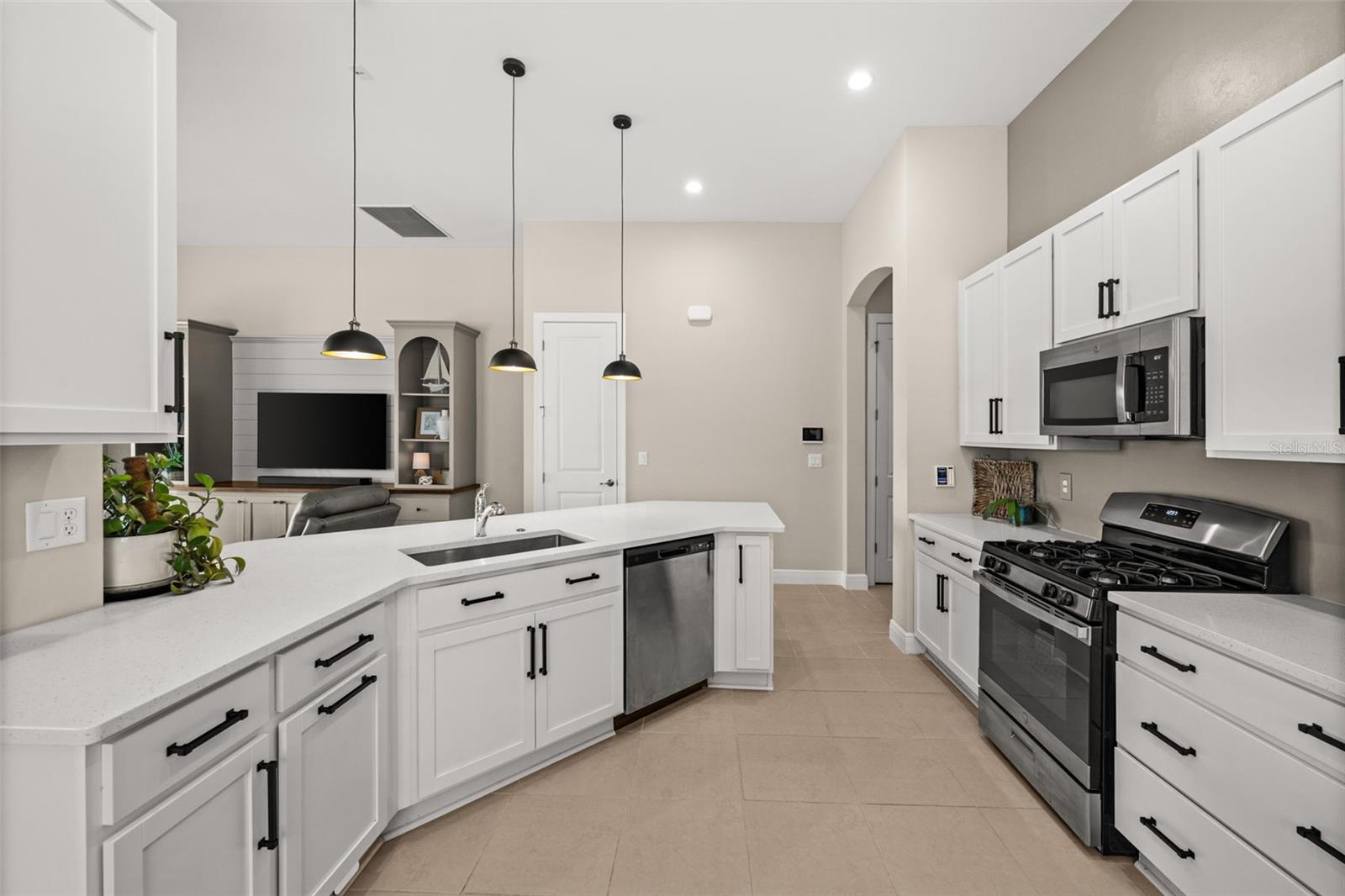 15927 MULRION BLVD photo 3
