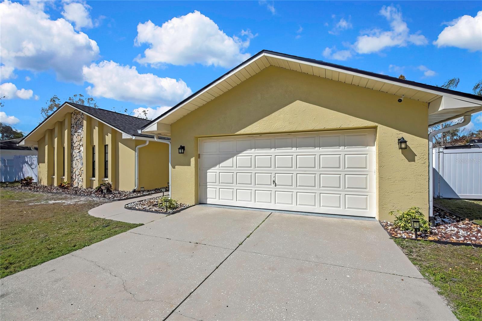 3743 MERIDEAN PL photo 2