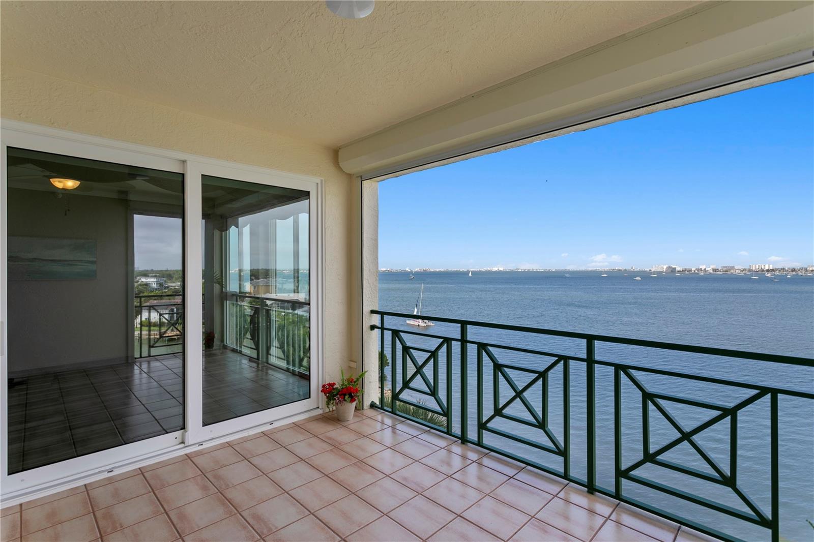 4717 DOLPHIN CAY LN S #507 photo 3