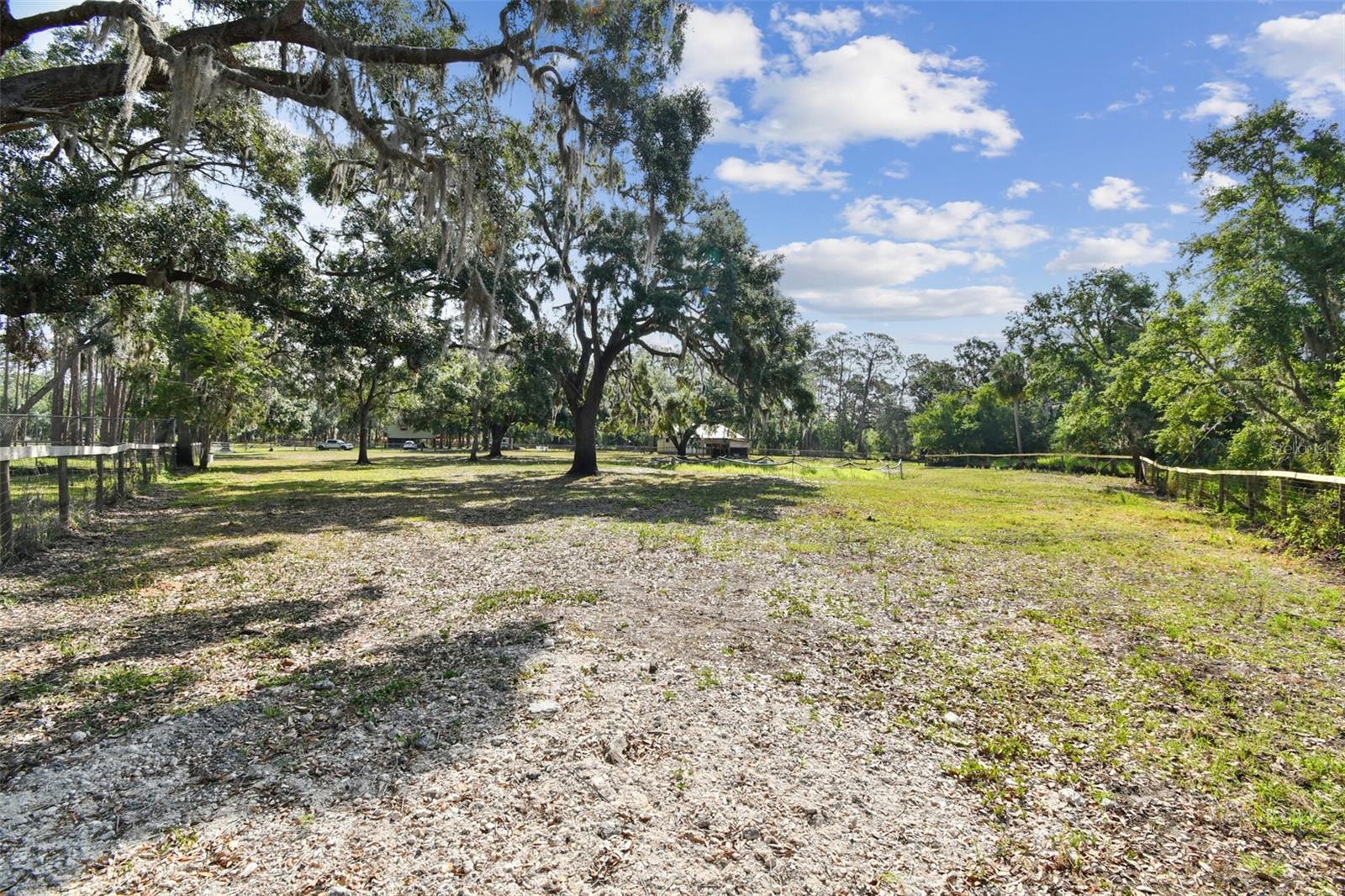 Wimauma, FL photo 2