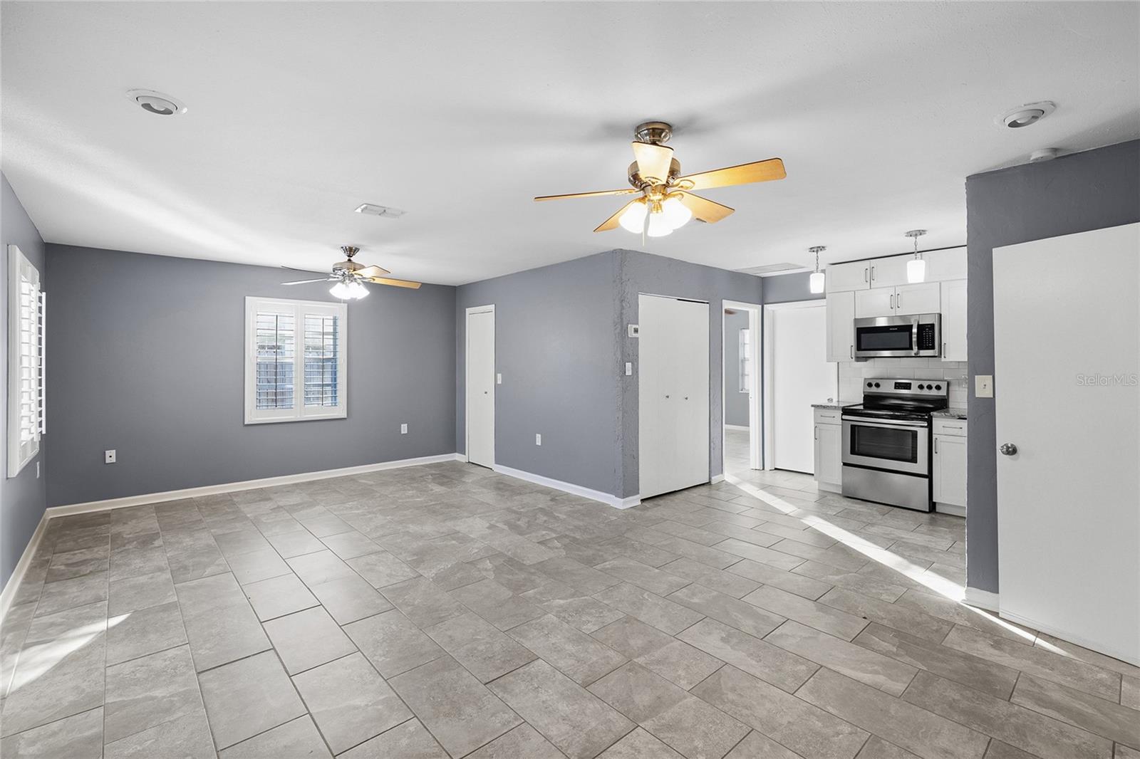 3611 W ANDERSON AVE photo 4