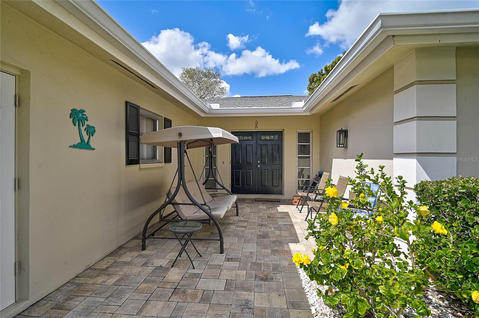 7128 W COUNTRY CLUB DR N photo 2