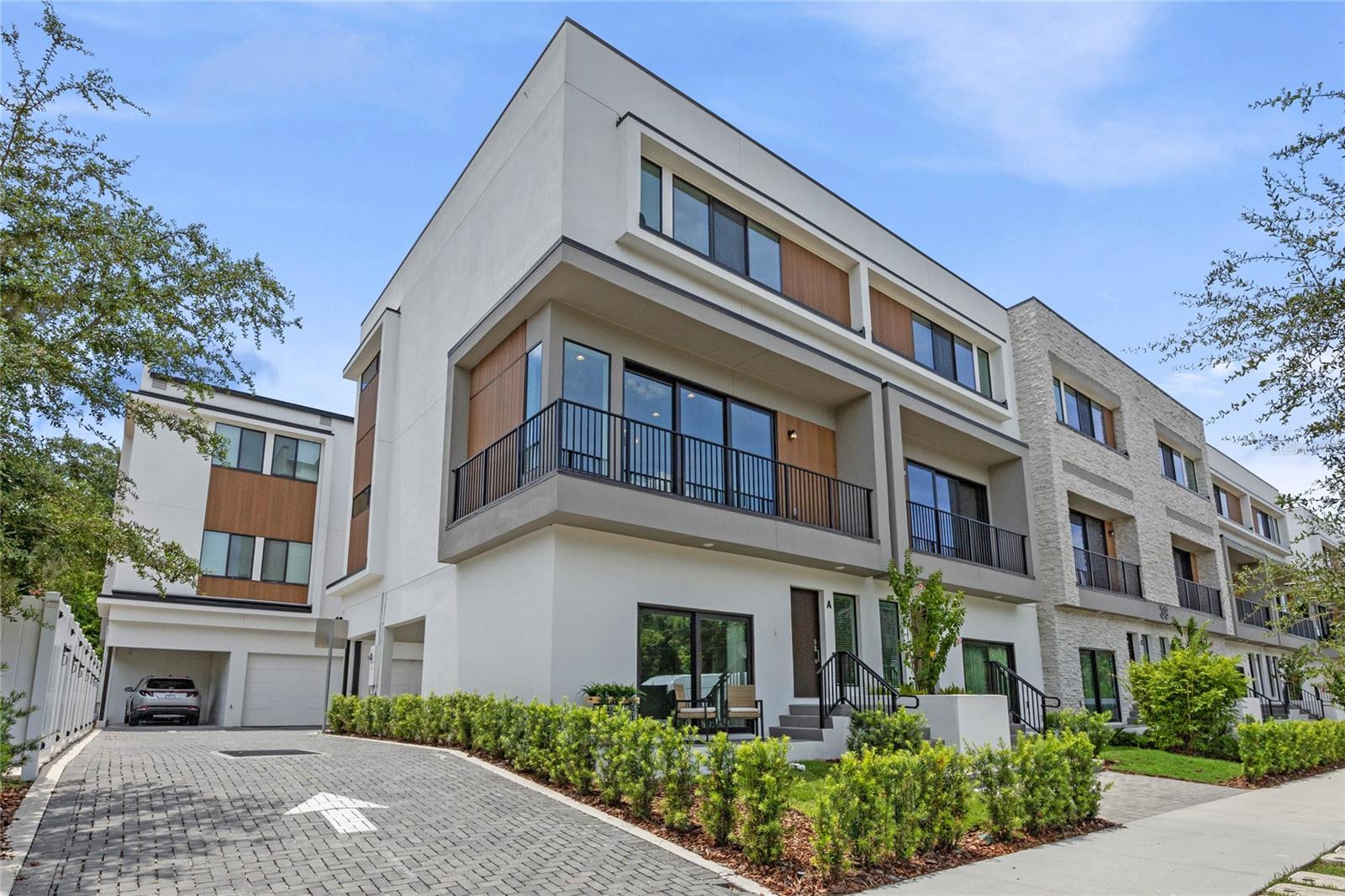 52 W HARDING ST #A photo 2