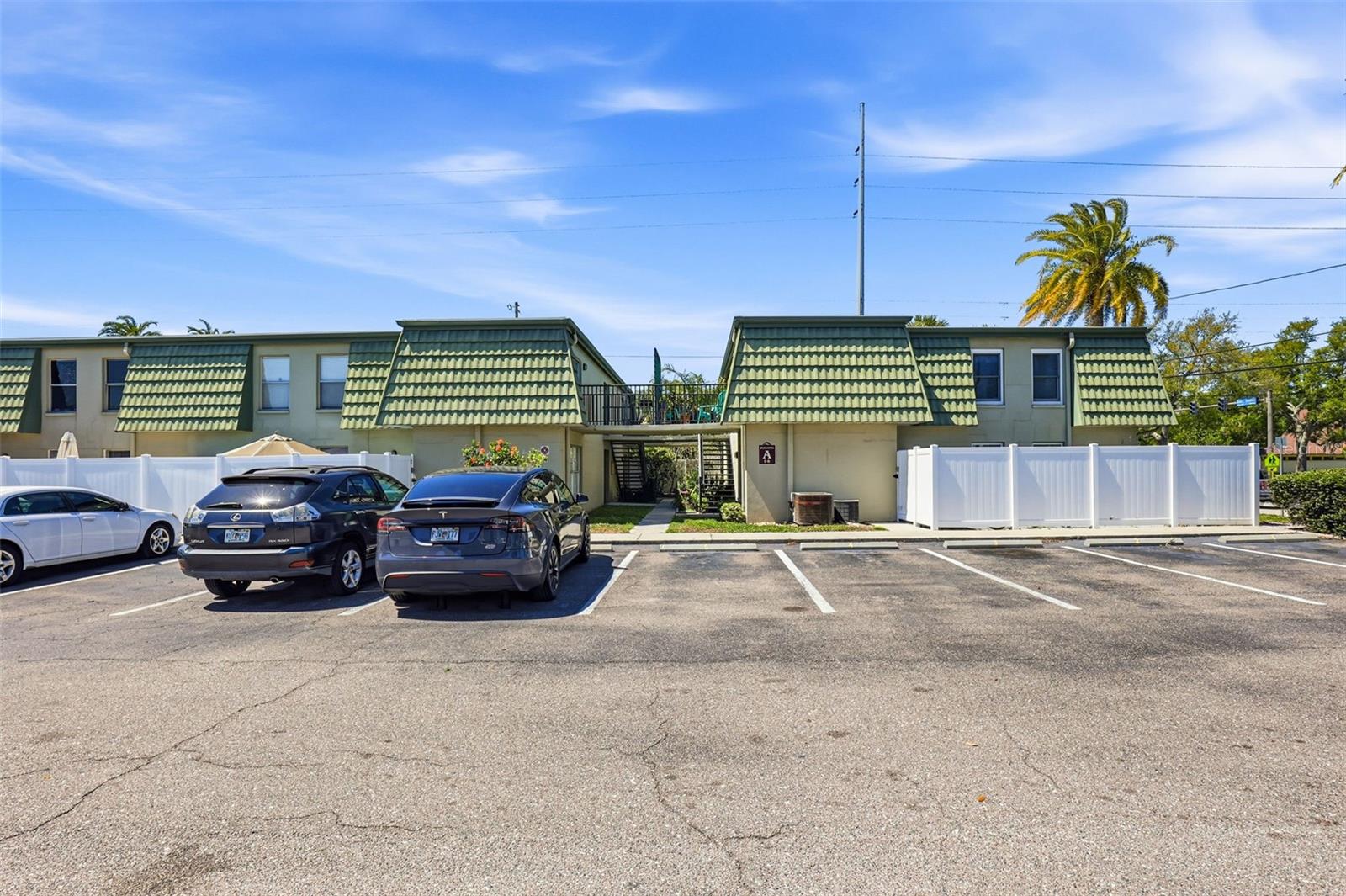 1799 N HIGHLAND AVE #5 photo 2