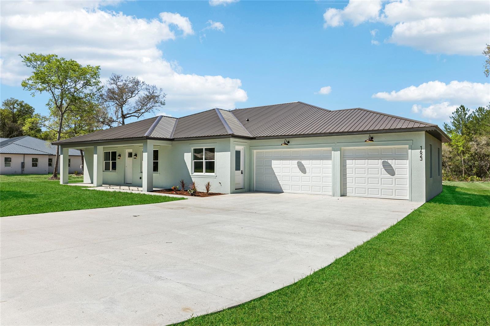 351 MITNIK DR photo 3