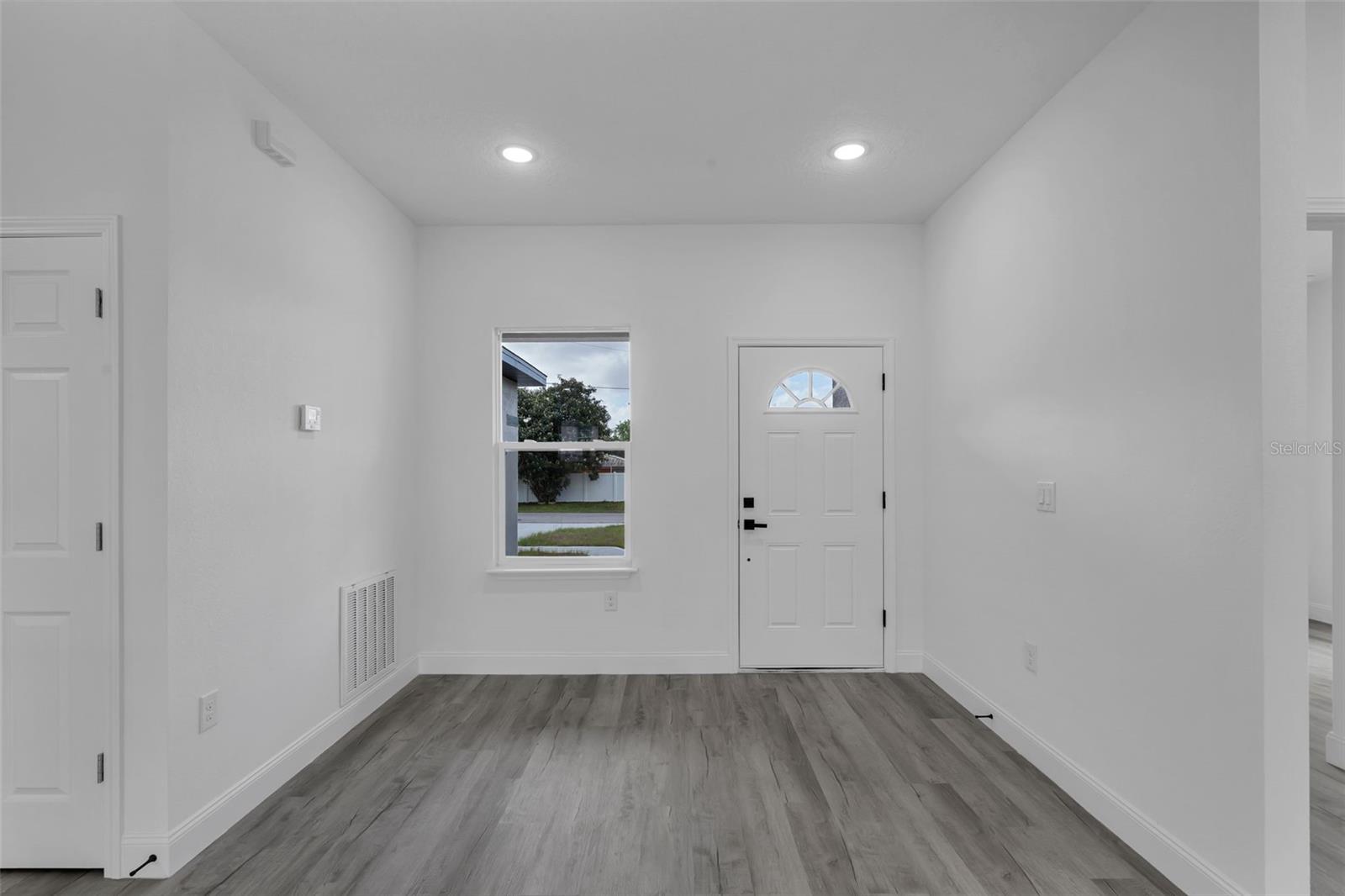2211 SW 153RD PLACE photo 4