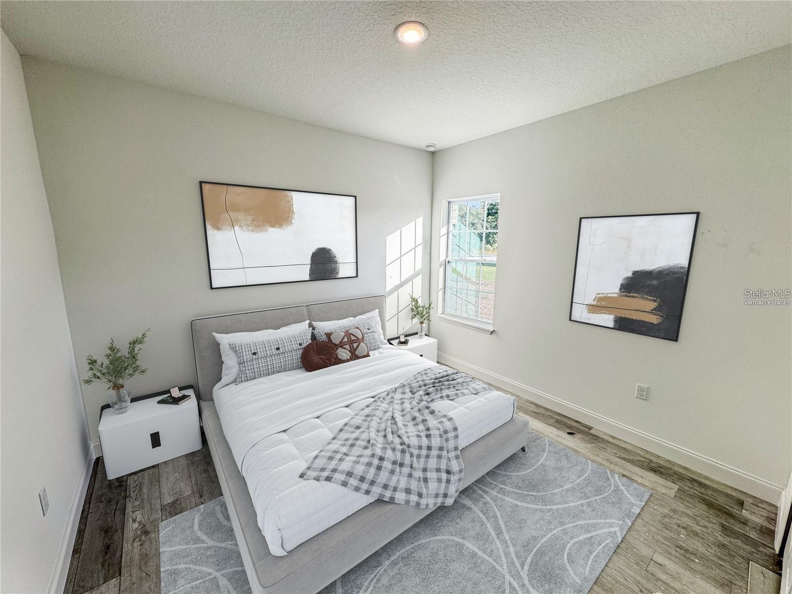 572 W BLUSTER PL photo 3