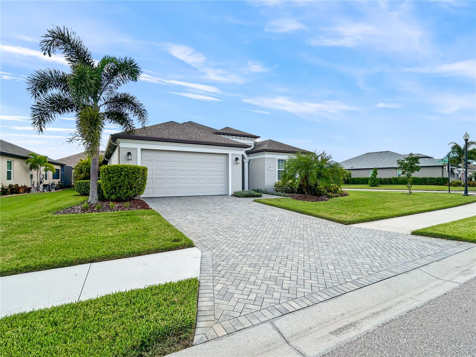 12022 GOLDENROD AVE photo 2