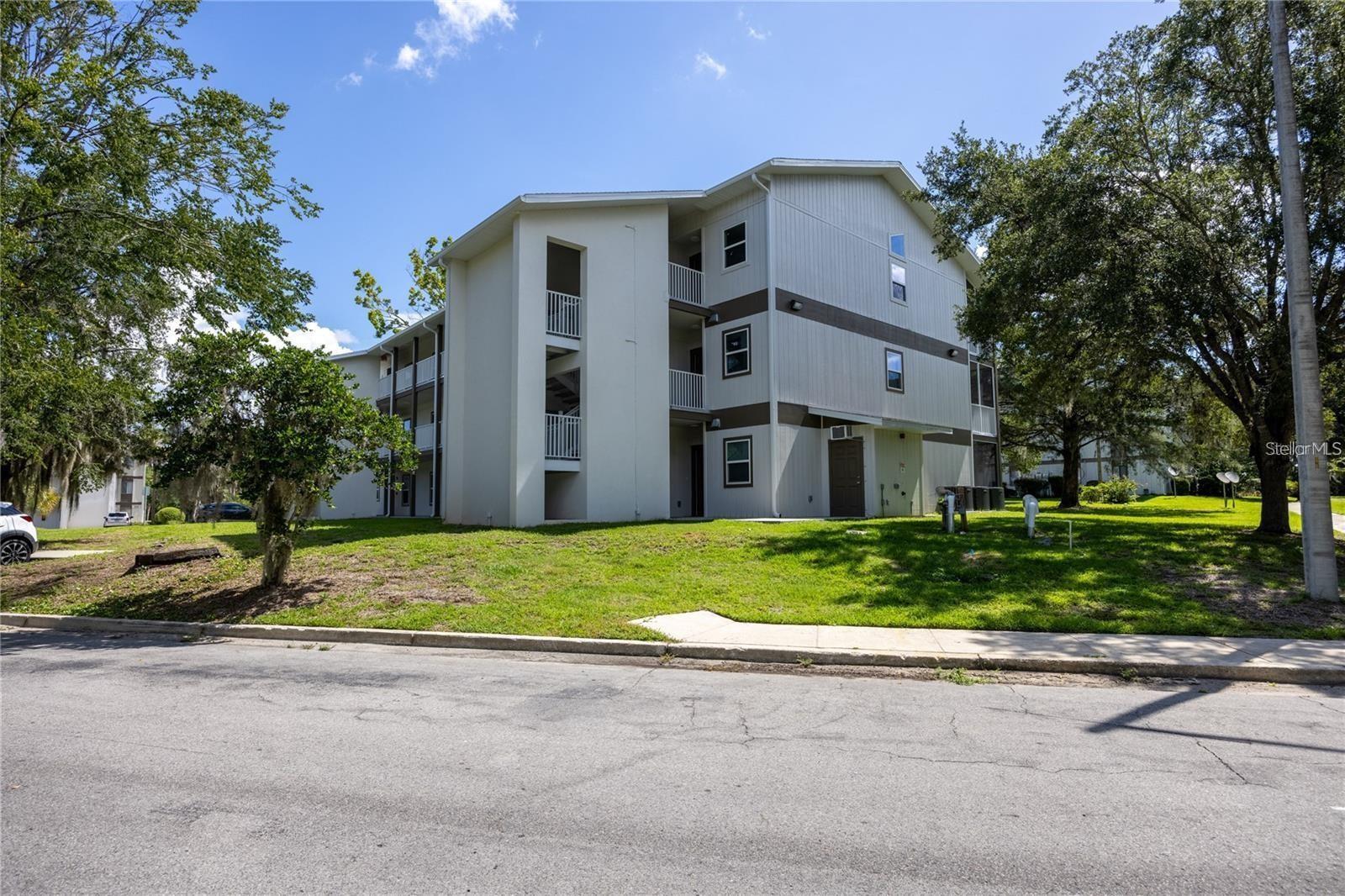6519 W NEWBERRY RD #412 photo 3