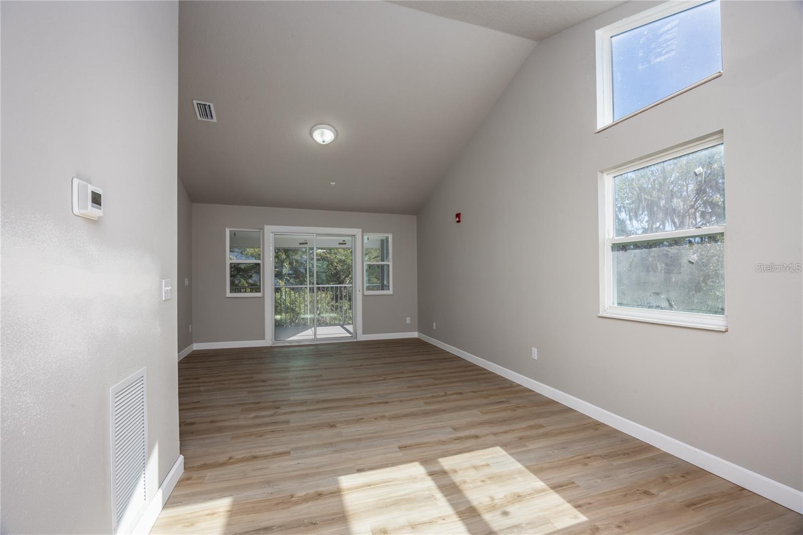 6519 W NEWBERRY RD #412 photo 5
