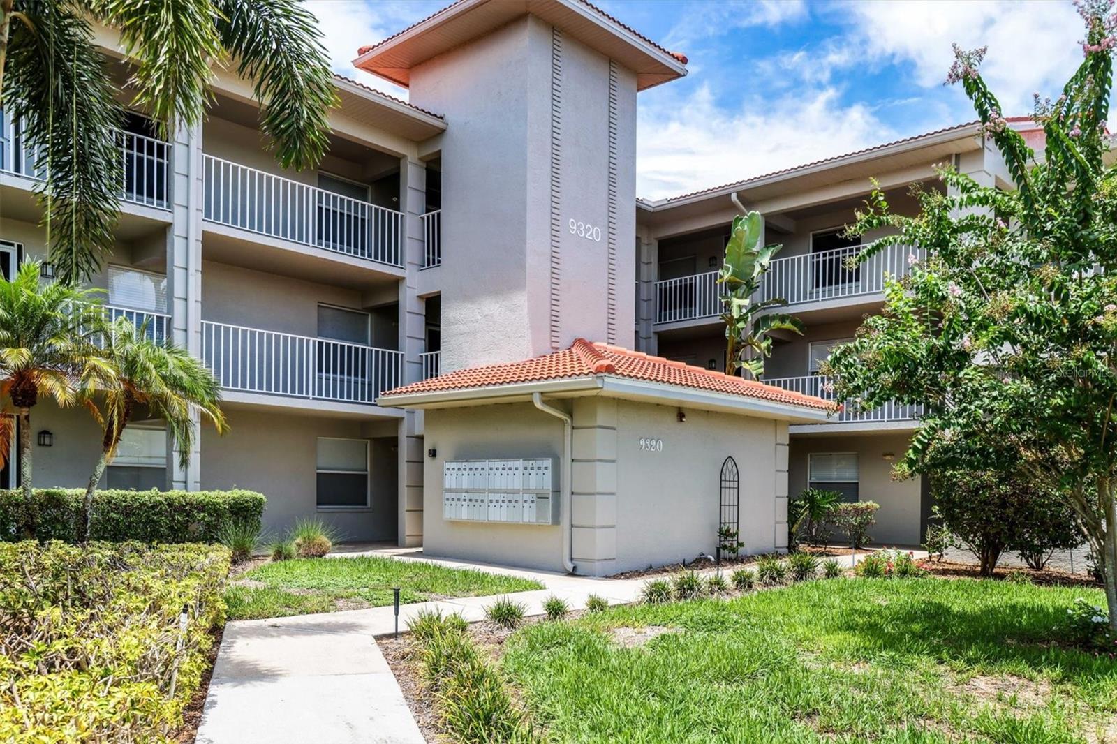 9320 CLUBSIDE CIR #2108 photo 3