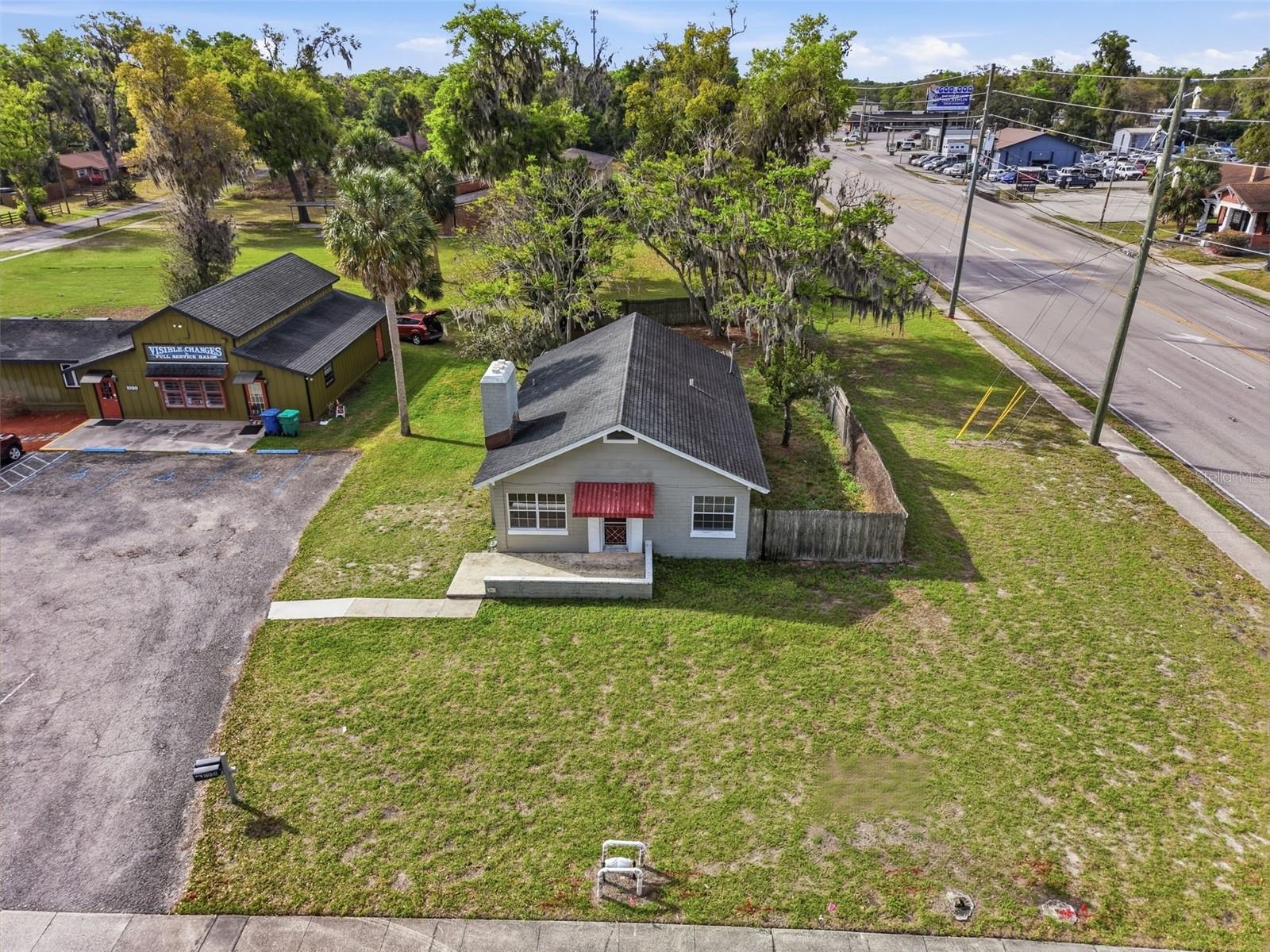 1030 CAMPHOR LN photo 3