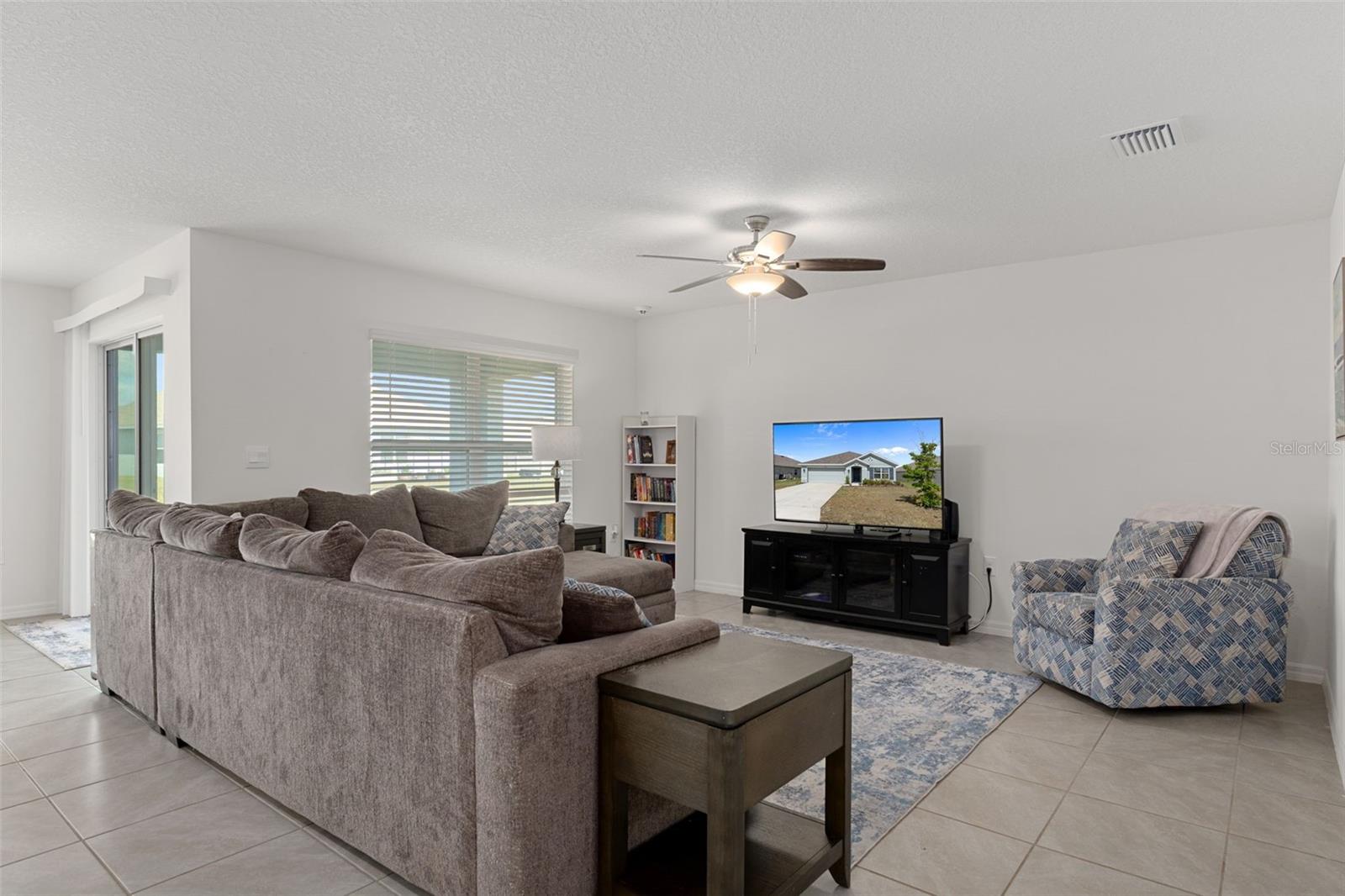477 W FAIRWAYS VIEW DR photo 5