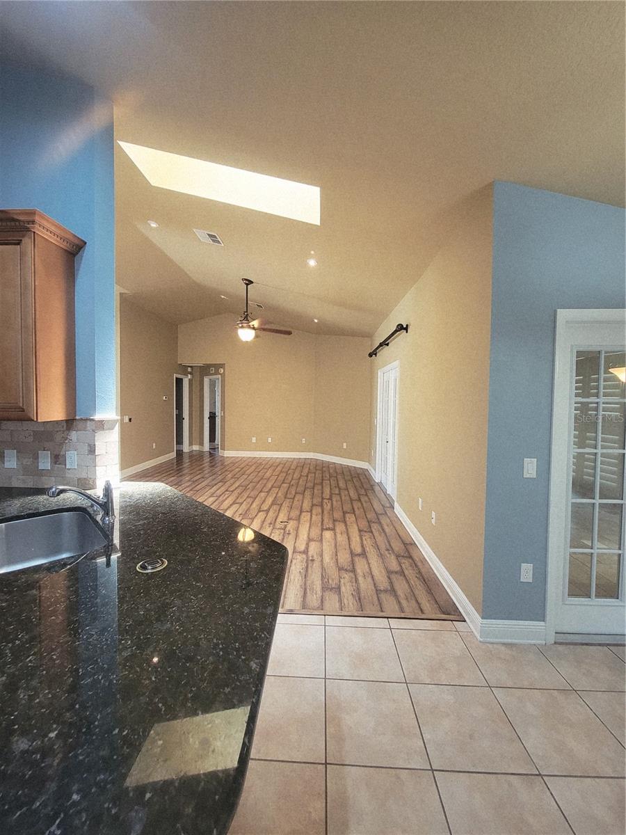 119 BRANDIWOOD CT photo 5