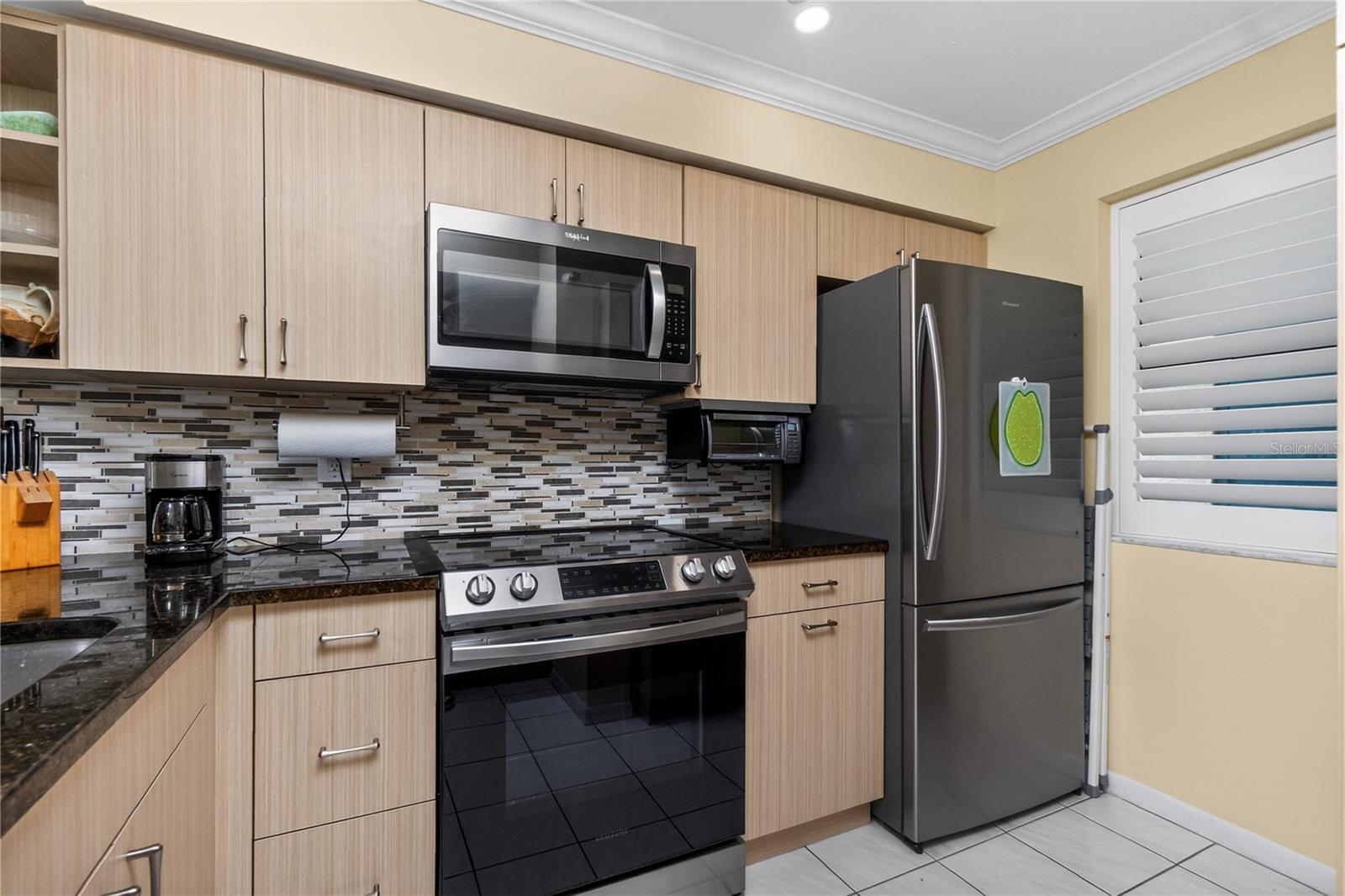 1591 BEACH RD #407 photo 4