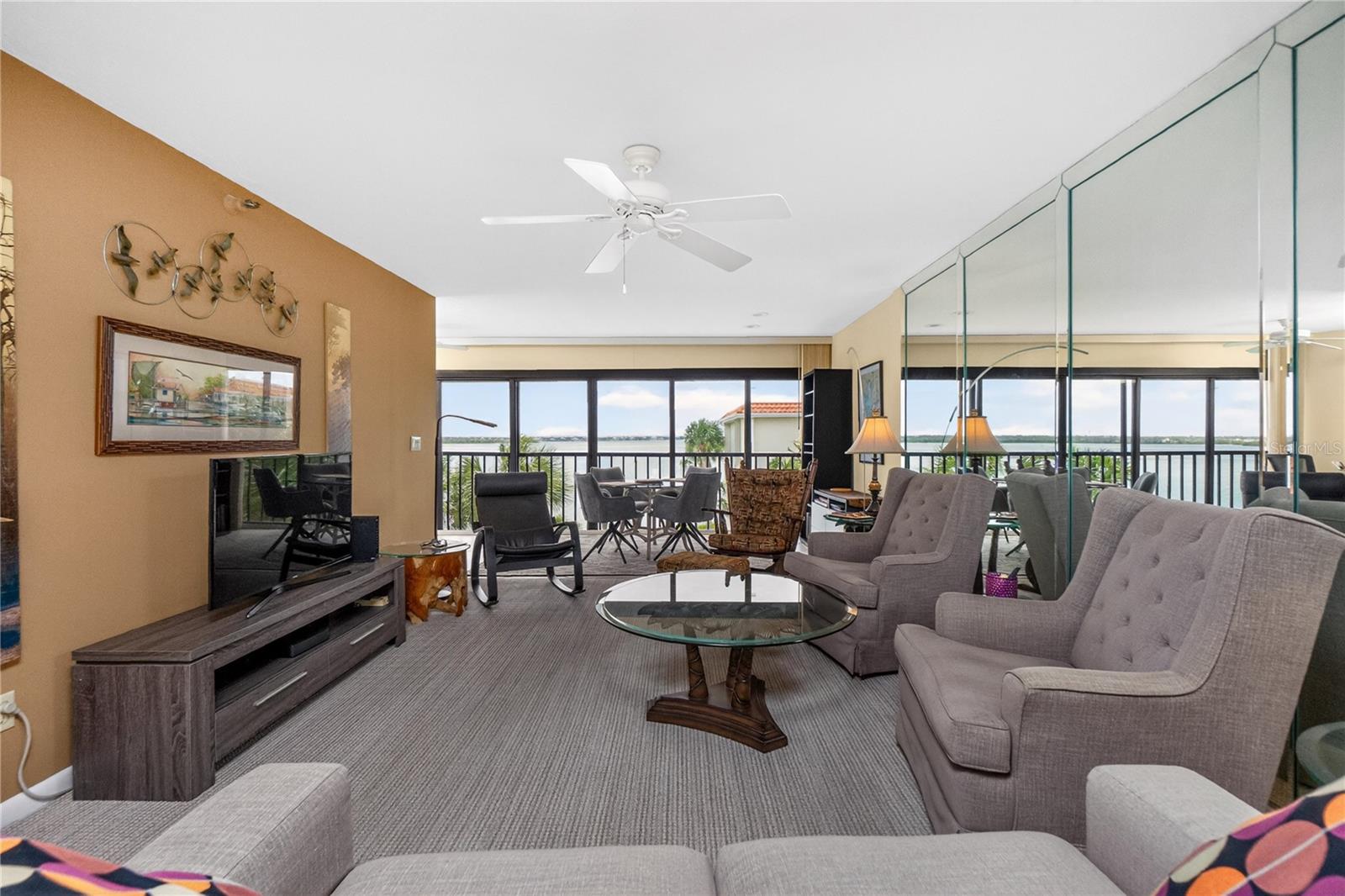 1591 BEACH RD #407 photo 5