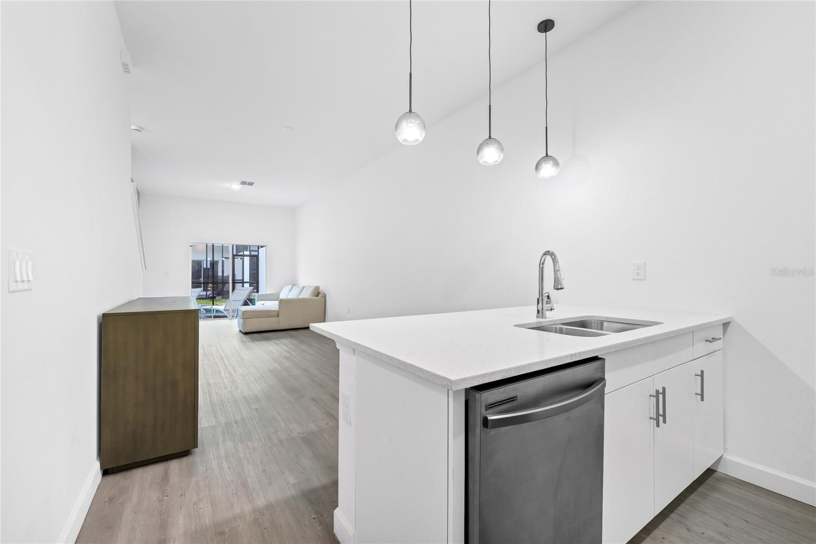 485 FAMAGUSTA DR photo 5