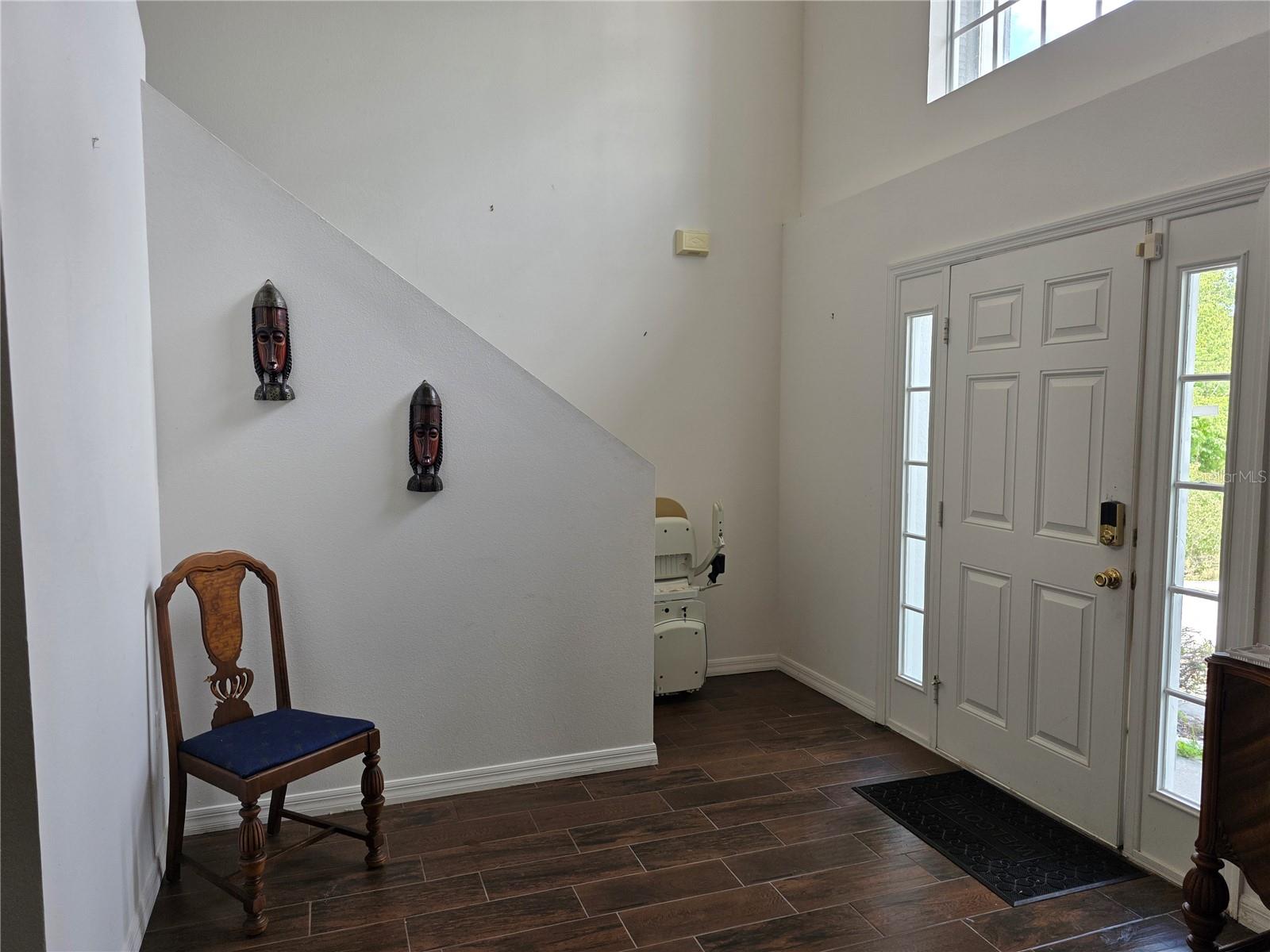 9276 ELM CT photo 2