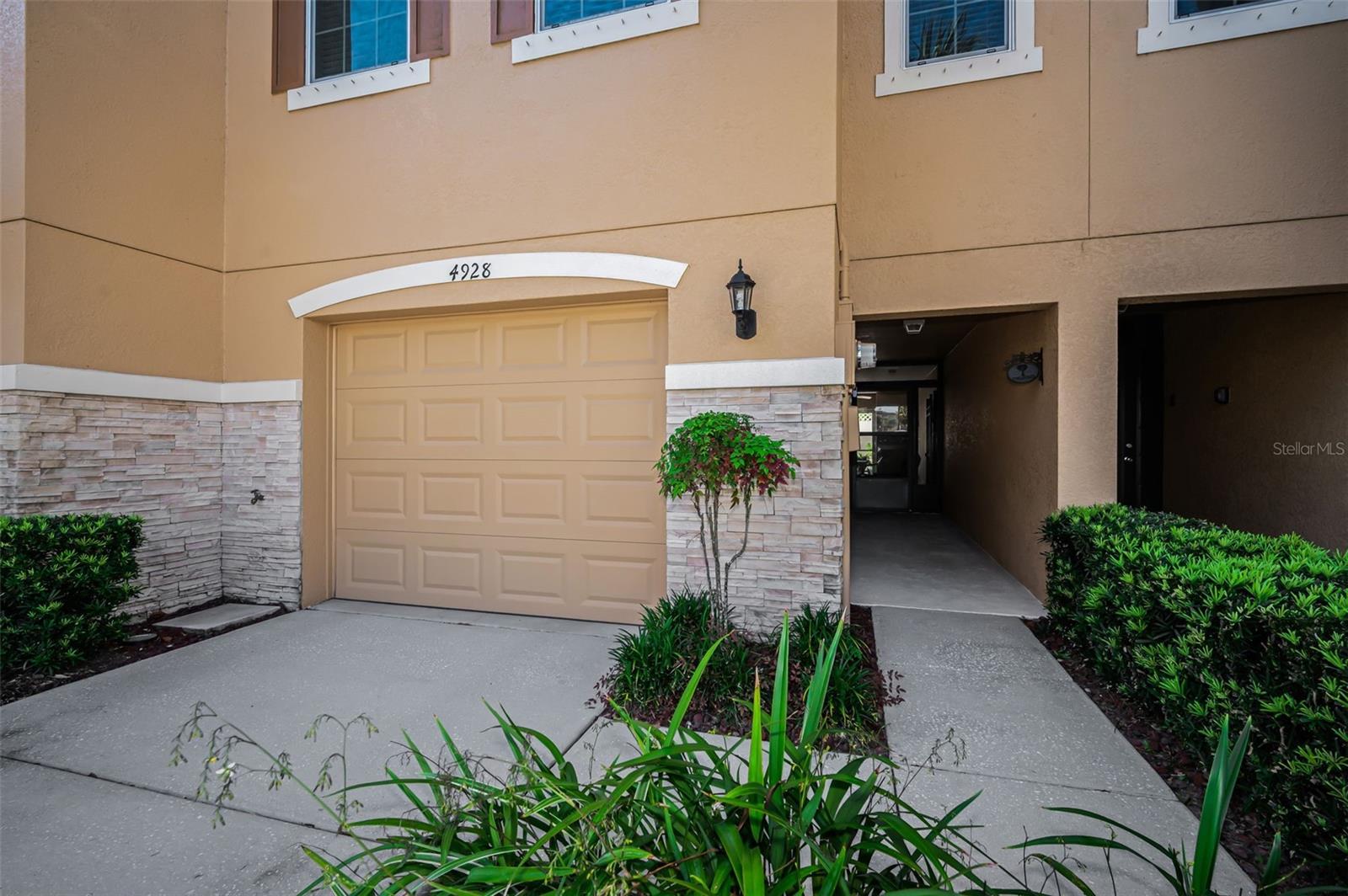 4928 HAMMERHEAD DR photo 2