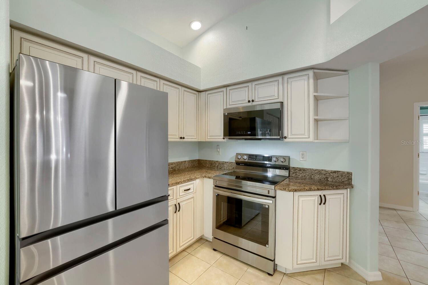11337 CLEAR OAK CIR photo 4