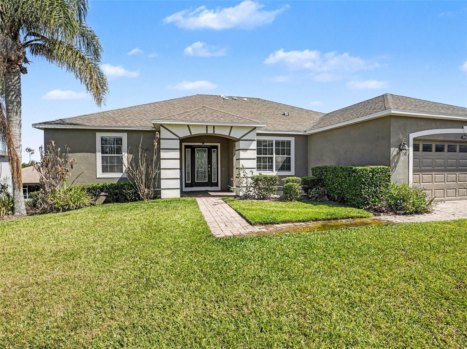 1042 HARMONY LN photo 2