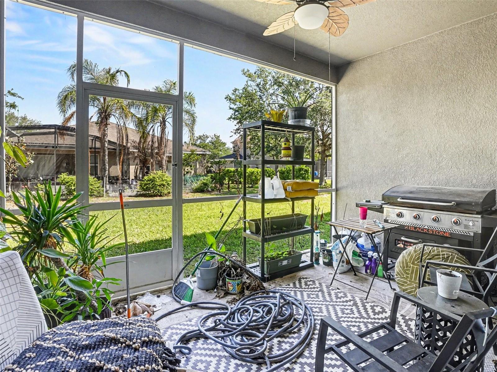 1042 HARMONY LN photo 5