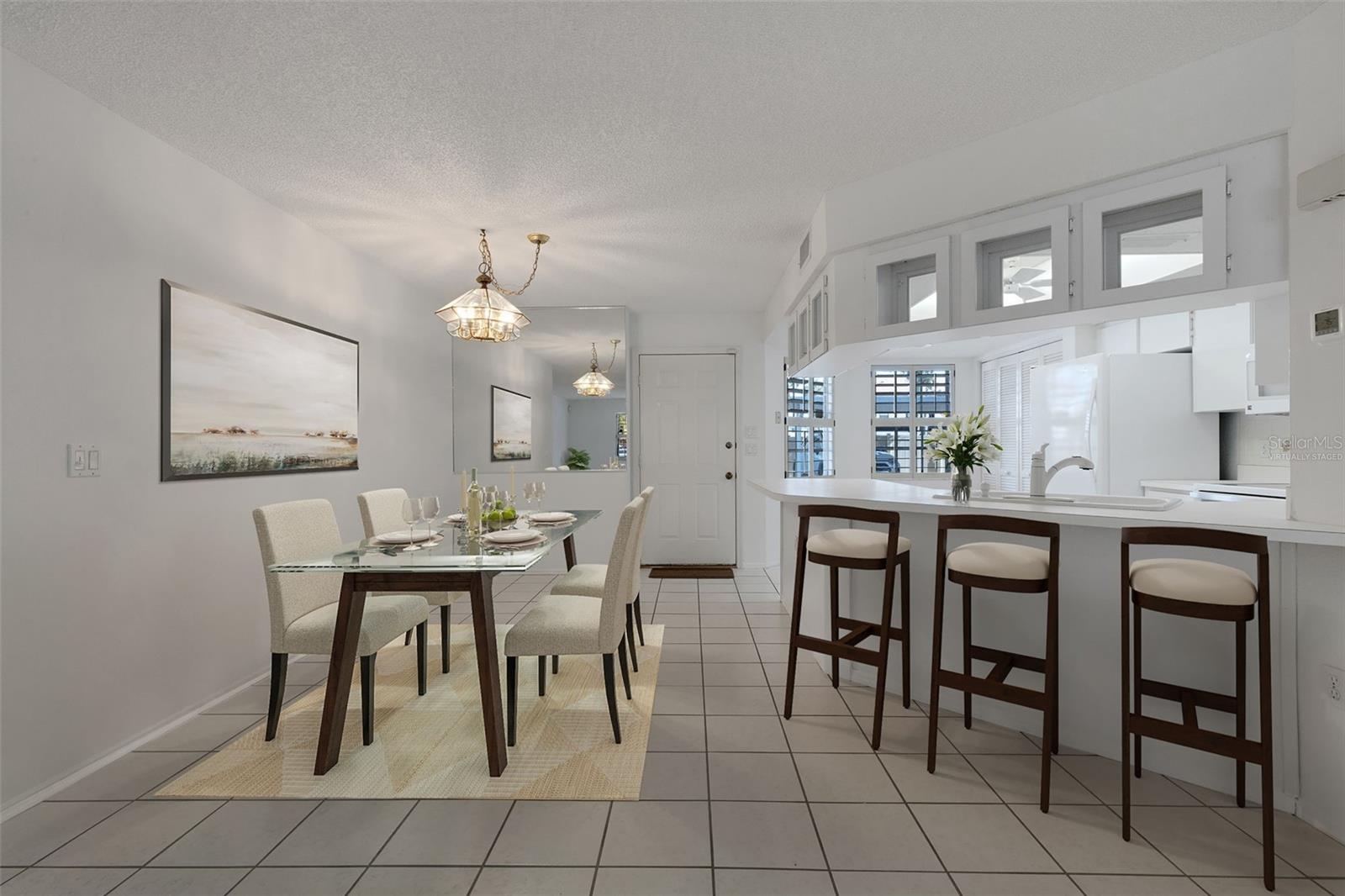 528 W VENICE AVE ## 1 photo 3
