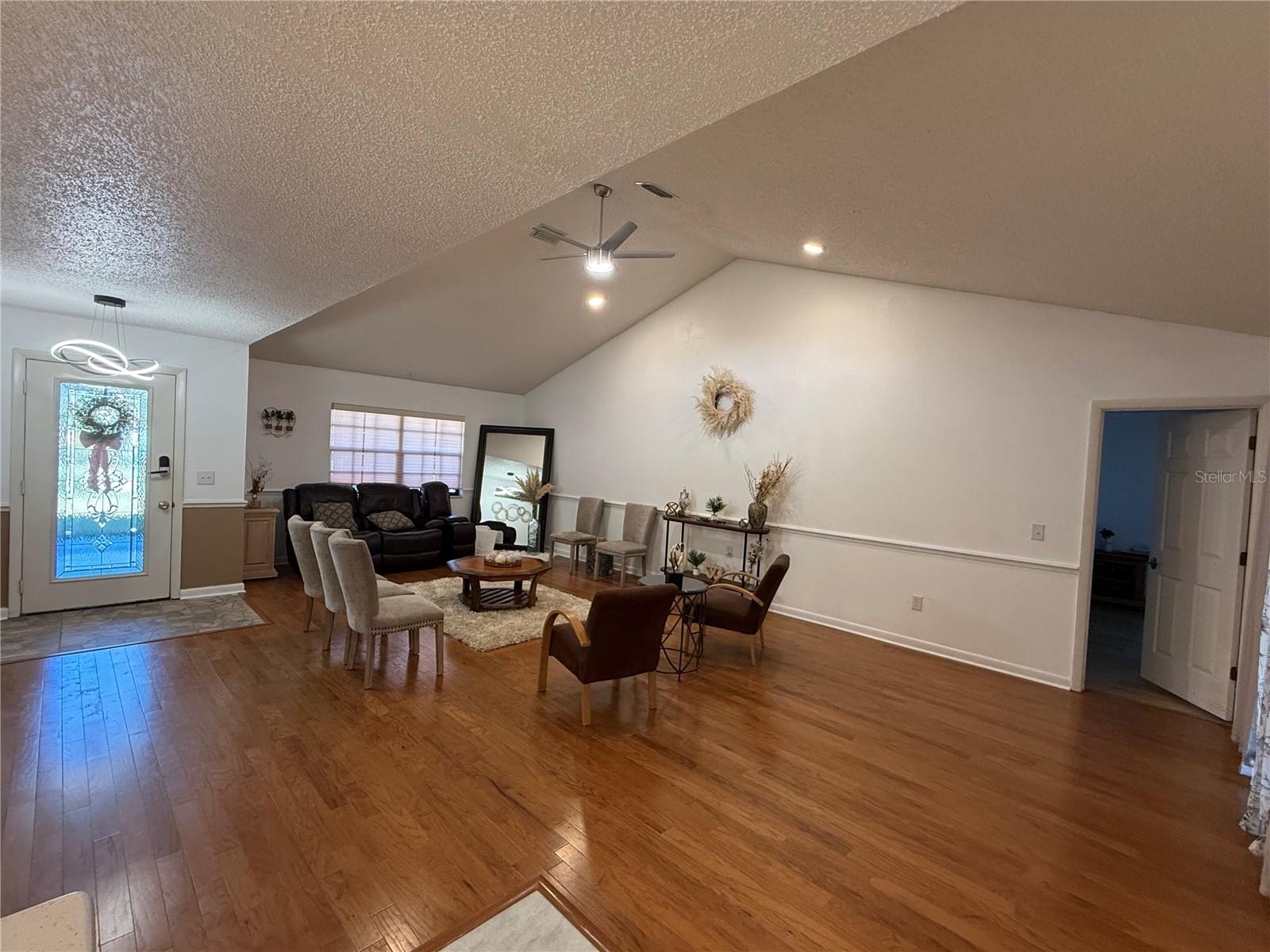 32 WESTLAWN PL photo 2
