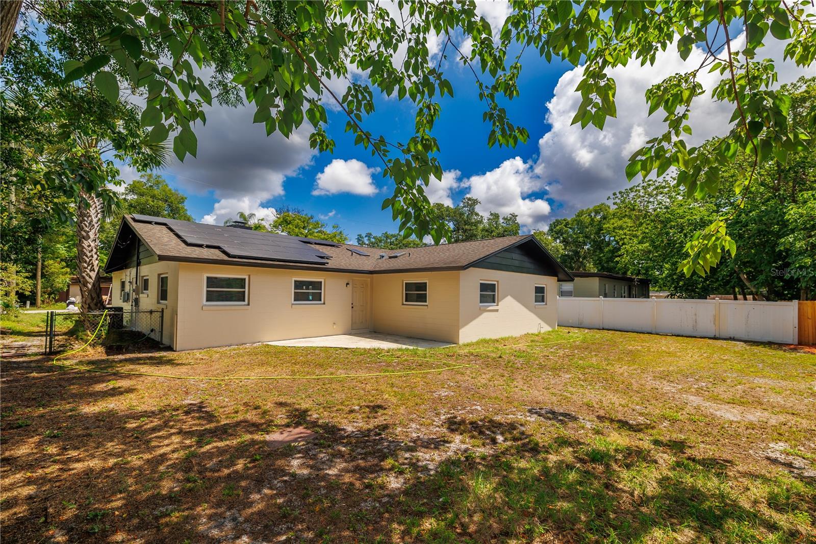 370 SULTANA LN photo 3