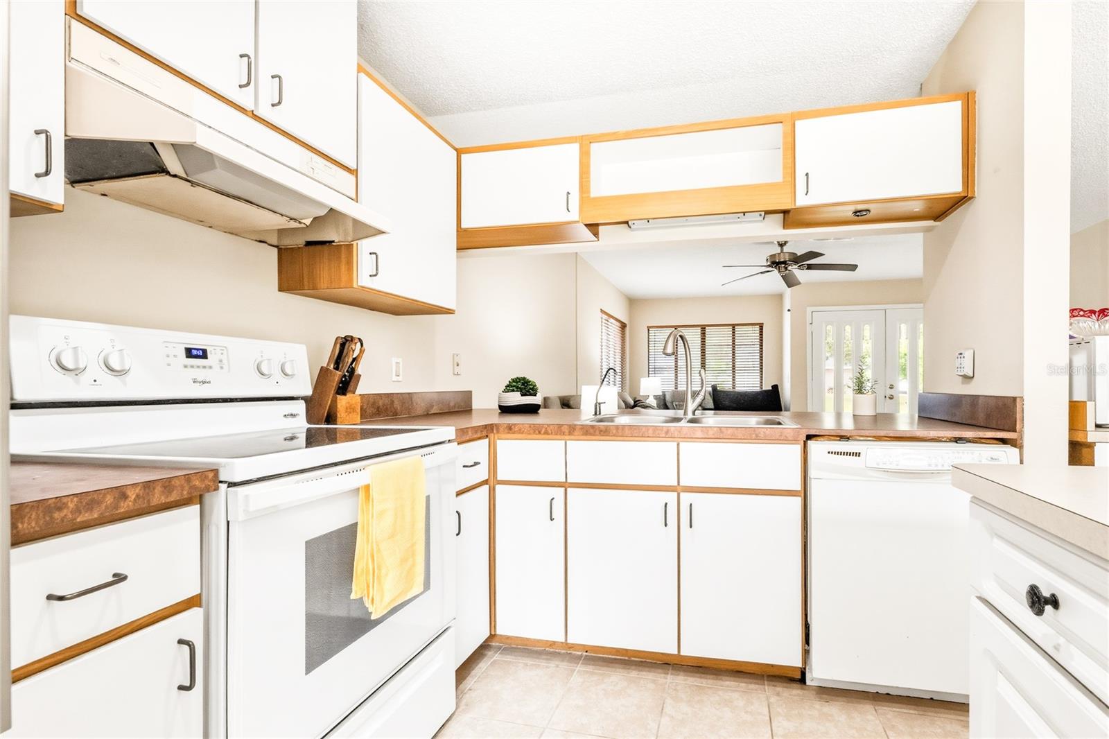8 LLADD CT photo 3