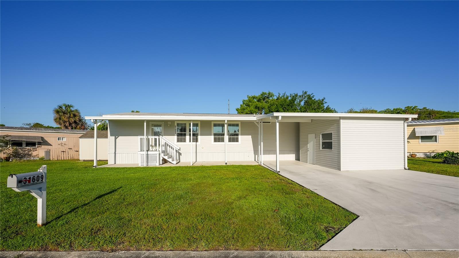 31609 TERRACE DR photo 2