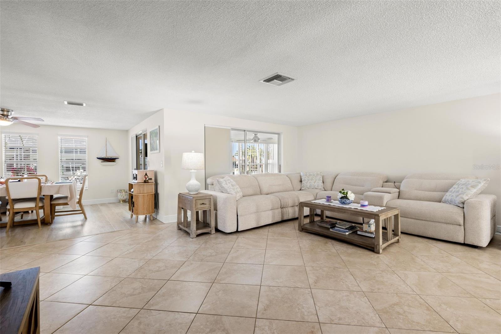 7418 ISLANDER LN photo 4