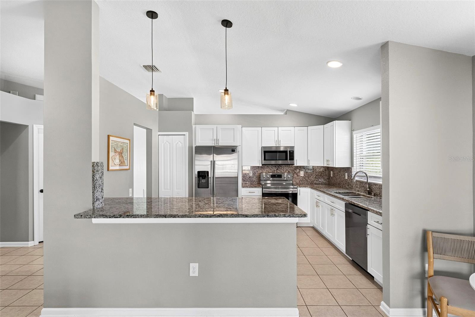 7619 CRESCENT PALM DR photo 5