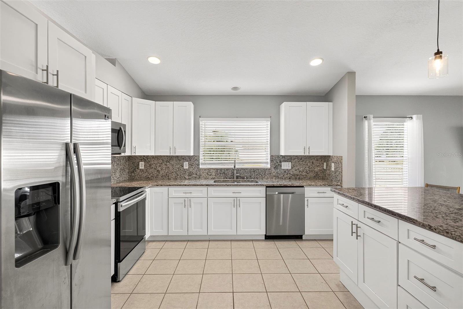 7619 CRESCENT PALM DR photo 3