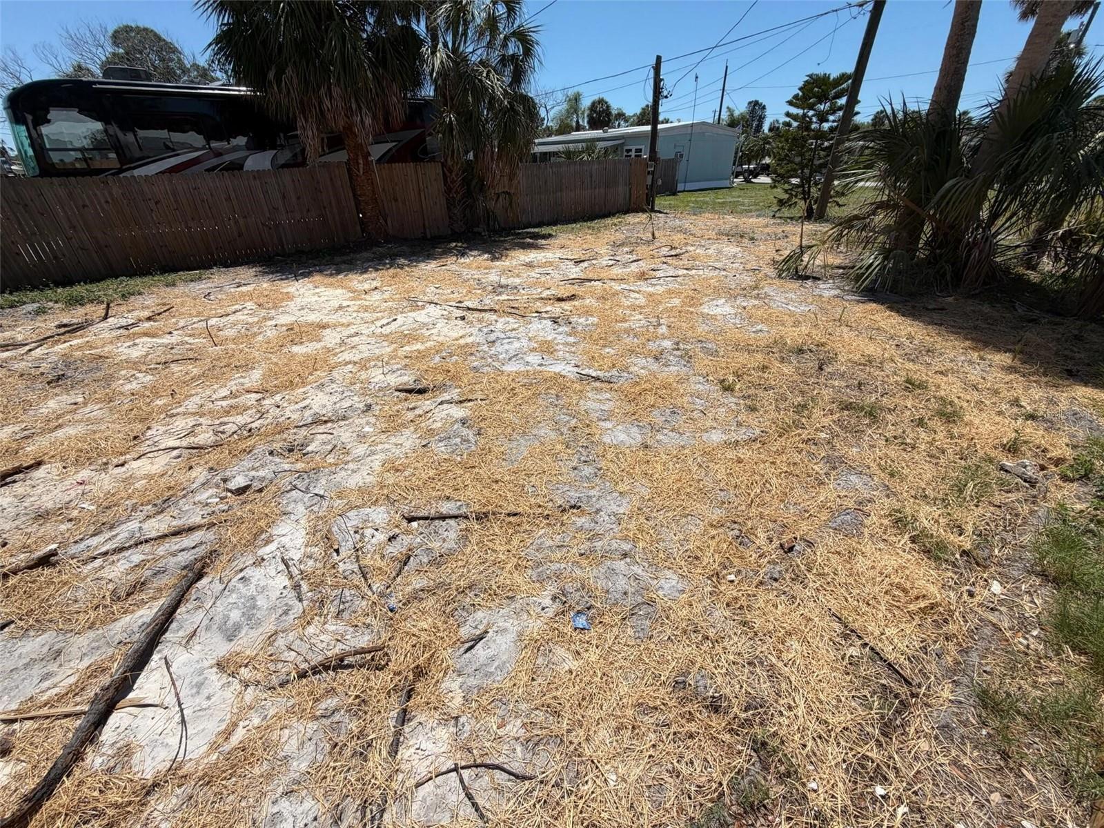6825 GARDEN DR photo 3